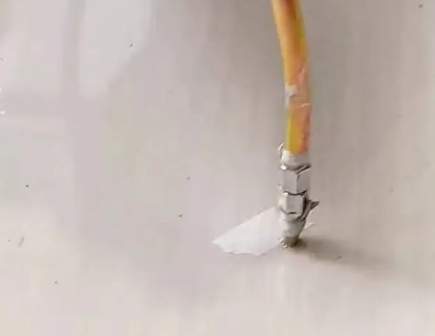 浦口瓷砖空鼓维修公司专业解答在瓷砖铺贴过程中，如果使用的砂料过粗（如全部使用了粗砂），可能会导致以下问题